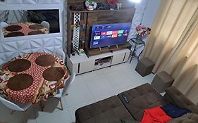 Apto em Enseada, 200 metros praia - 2 quartos com ar condicionado - 6 hospedes
